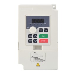 スピンドルモーター速度制御用CNC VFD可変周波数ドライブインバーター 2.2KW 3HP 11A 220V