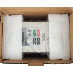 0.75 KW ミニ VFD ドライブ (可変周波数ドライブ) H100 110V/220V/380V 単相から三相